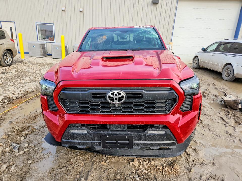 2024 Toyota Tacoma VIN 3TYLB5JN2RT048709 COPART salvage auction — ROLLOVER, Salvage Title, sold $18,000 on 2026-08-03 (photo 5)