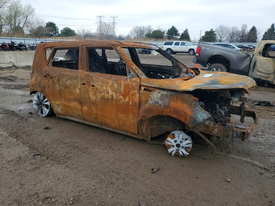 2016 Kia Soul VIN KNDJP3A57G7846557 COPART salvage auction — BURN, Il - Junking Cert Of A Vehicle, sold $225 on 2026-07-16 (photo 4)