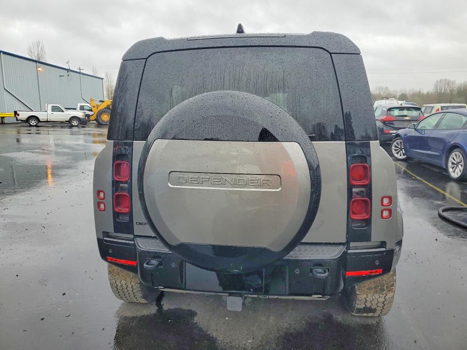 2024 Land rover Defender VIN SALE27EU8R2288395 COPART salvage auction — FRONT END, Or - Lien Papers Salvage, sold $38,250 on 2026-07-27 (photo 6)
