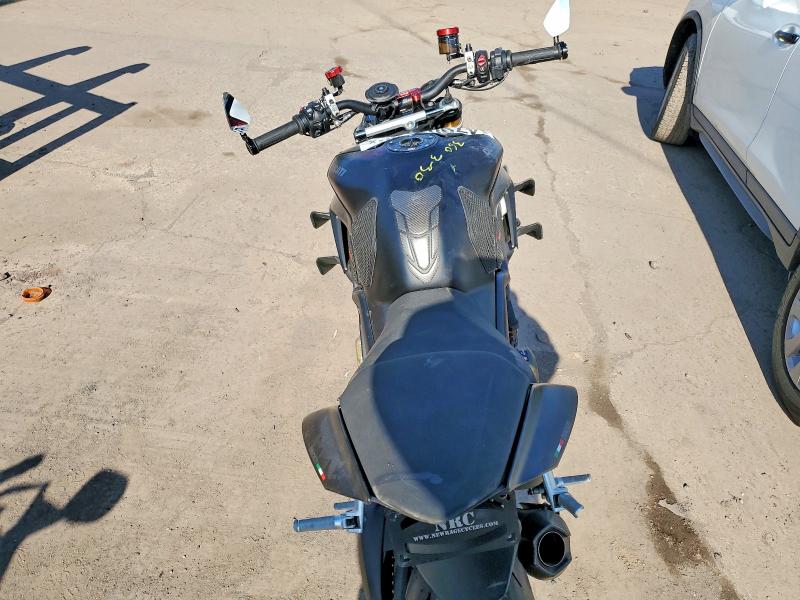 2022 Ducati Streetfighter VIN ZDMFAKNWXNB007022 COPART salvage auction — FRONT END, NJ - CERT OF TITLE-SALVAGE, sold $9,300 on 2026-07-09 (photo 6)