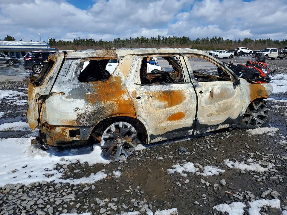 2022 Hyundai Palisade VIN KM8R5DHE9NU389958 COPART salvage auction — BURN, Me - Salvage Fire Damage, sold $300 on 2026-07-08 (photo 3)