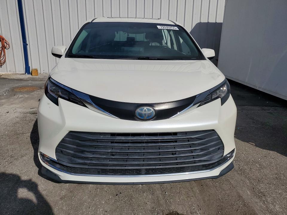 2021 Toyota Sienna VIN 5TDYRKEC4MS026577 COPART salvage auction — SIDE, Fl - Certificate Of Destruction, sold $13,700 on 2026-07-06 (photo 5)