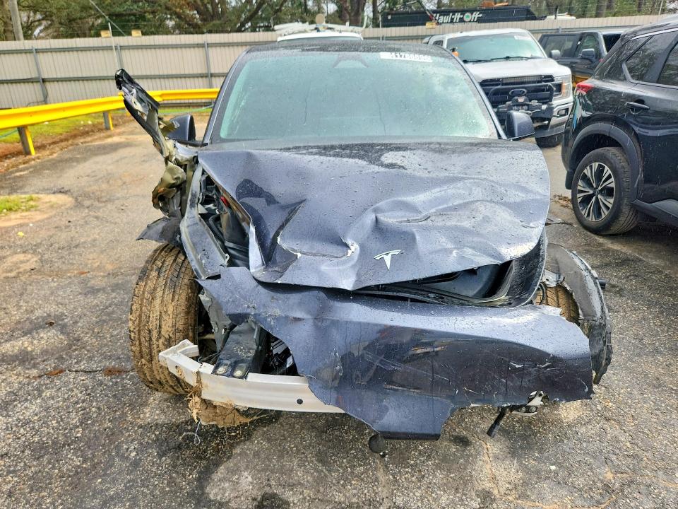 2025 Tesla Model y VIN 7SAYGDEE3SA361432 COPART salvage auction — FRONT END, Va - Cert Of Title - Salvage, sold $225 on 2026-07-28 (photo 5)