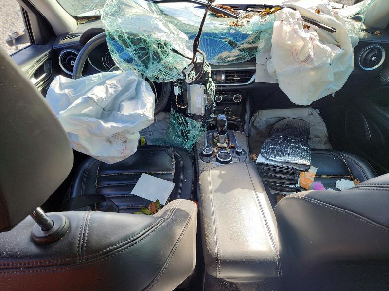 2019 Alfa romeo VIN ZASPAKBN9K7C43811 COPART salvage auction — FRONT END, Salvage Title, sold $200 on 2026-07-24 (photo 8)