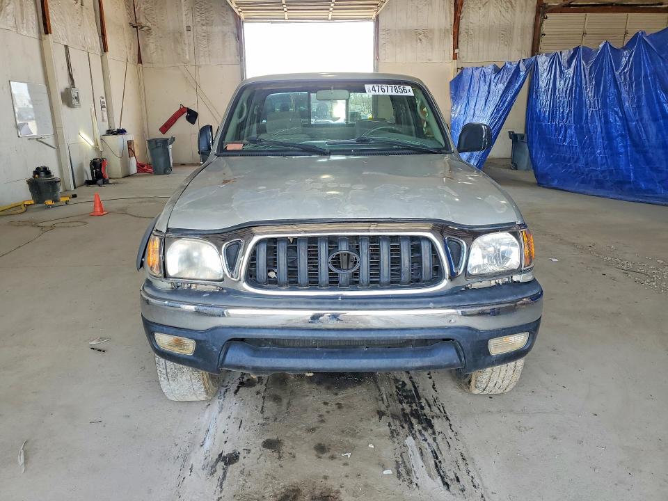 2004 Toyota Tacoma VIN 5TEWN72N74Z374155 COPART salvage auction — SIDE, Ky - Certificate Of Title, sold $1,950 on 2026-07-17 (photo 5)