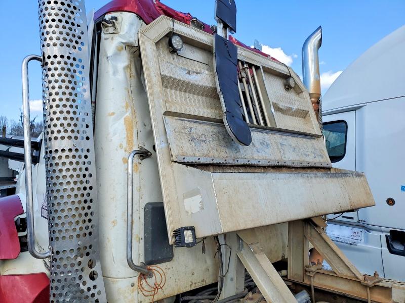 2016 Kenworth T880 VIN 1XKZD40X1GJ483460 COPART salvage auction — REAR END, AL - CERT OF TITLE-SALVAGE TITLE, sold $3,500 on 2026-07-09 (photo 9)