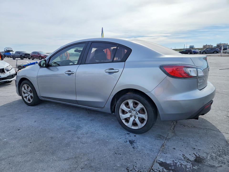 2011 Mazda 3 VIN JM1BL1UF7B1367284 COPART salvage auction — REAR END, LA - CERT OF TITLE-SALVAGE, sold $70 on 2026-07-29 (photo 2)