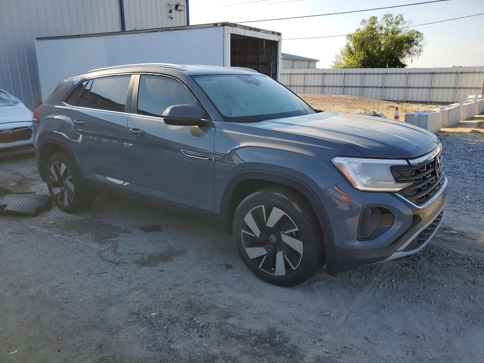 2024 Volkswagen Atlas VIN 1V2WE2CA8RC239740 COPART salvage auction — WATER/FLOOD, Fl - Cert Of Title-Slvg Rebld Flood, sold $7,200 on 2026-08-22 (photo 4)