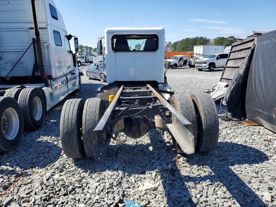 2019 VIN 2NP2HJ7X5KM626877 COPART salvage auction — FRONT END, NC - SALVAGE CERTIFICATE OF TITLE, sold $425 on 2026-07-09 (photo 6)
