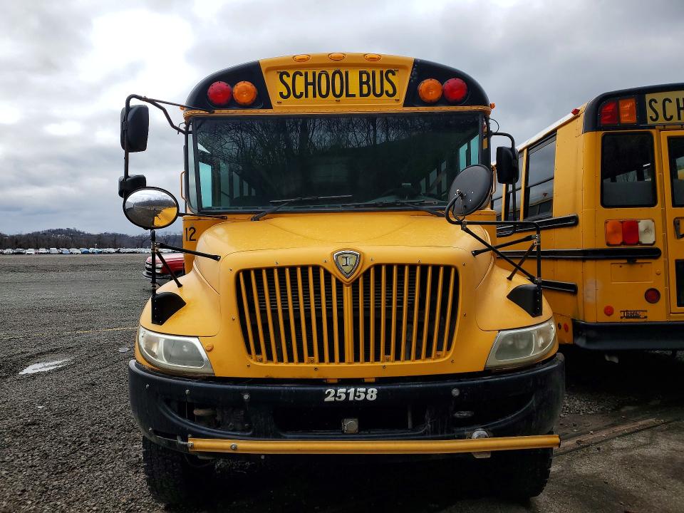 2014 Ic corporation Ce series school VIN 4DRBUAAN8EB778826 COPART salvage auction — NORMAL WEAR, Pa - Cert Of Title, sold $1,400 on 2026-07-08 (photo 5)