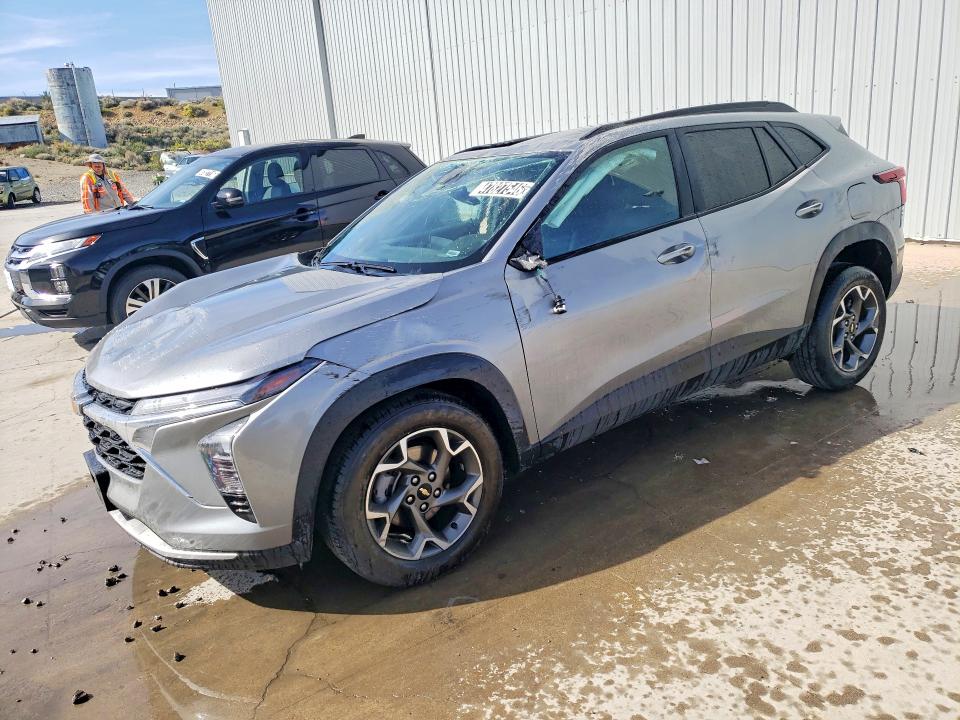 2025 Chevrolet Trax VIN KL77LHEP3SC184231 COPART salvage auction — ROLLOVER, Fl - Certificate Of Destruction, sold $3,550 on 2026-07-30 (photo 1)