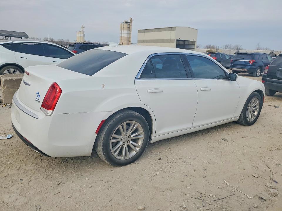 2019 Chrysler 300 VIN 2C3CCAAG6KH755419 COPART salvage auction — SIDE, Mo - Salvage Certificate Of Title, sold $6,200 on 2026-07-09 (photo 3)