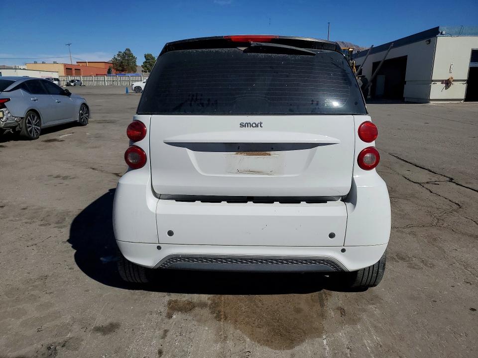 2015 Smart cars Fortwo VIN WMEEJ3BA4FK810398 COPART salvage auction — MECHANICAL, TX - CERTIFICATE OF TITLE, sold $2,700 on 2026-07-31 (photo 6)
