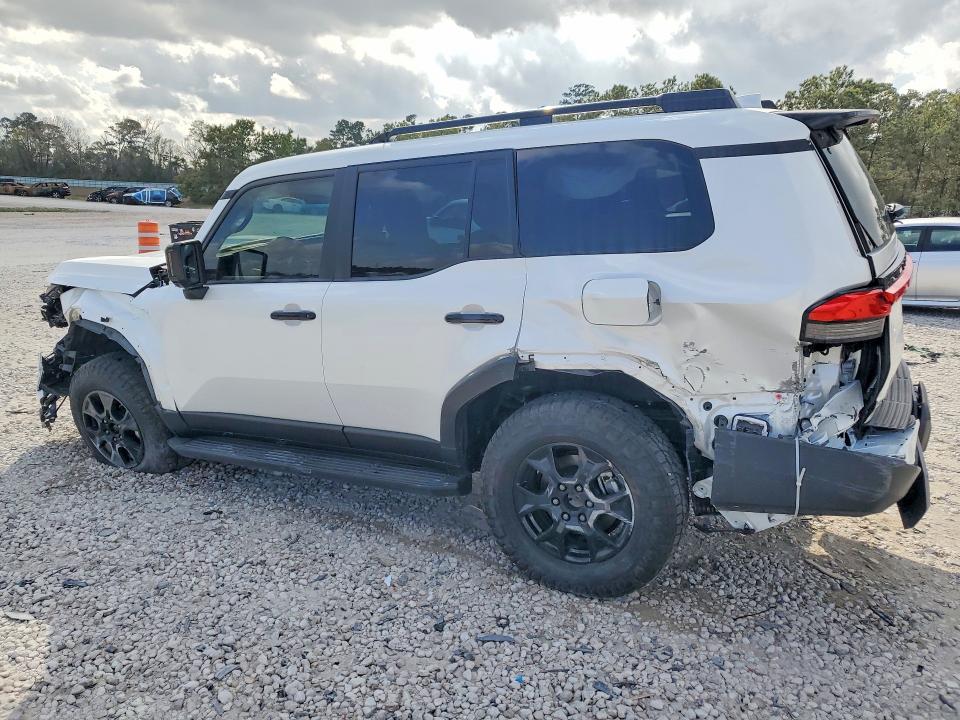 2025 Lexus Gx VIN JTJTBCDX3S5066707 COPART salvage auction — FRONT END, Tx - Certificate Of Title, sold $45,250 on 2026-07-28 (photo 2)