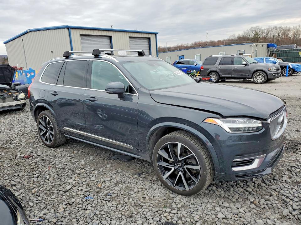 2021 Volvo Xc90 VIN YV4BR0CK5M1754603 COPART salvage auction — MINOR DENT/SCRATCHES, Pa - Dealer Only Clean Title (P), sold $15,900 on 2026-07-29 (photo 4)