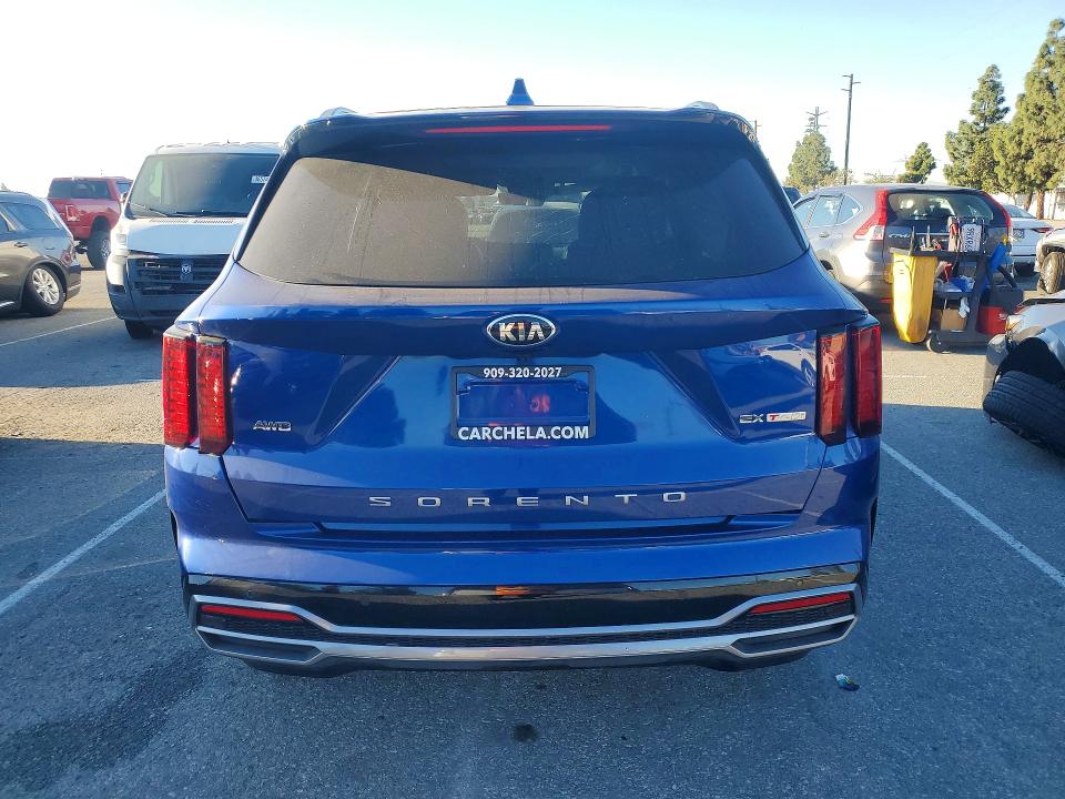2021 Kia Sorento VIN 5XYRHDLFXMG057961 COPART salvage auction — SIDE, Salvage Title, sold $5,500 on 2026-07-14 (photo 6)