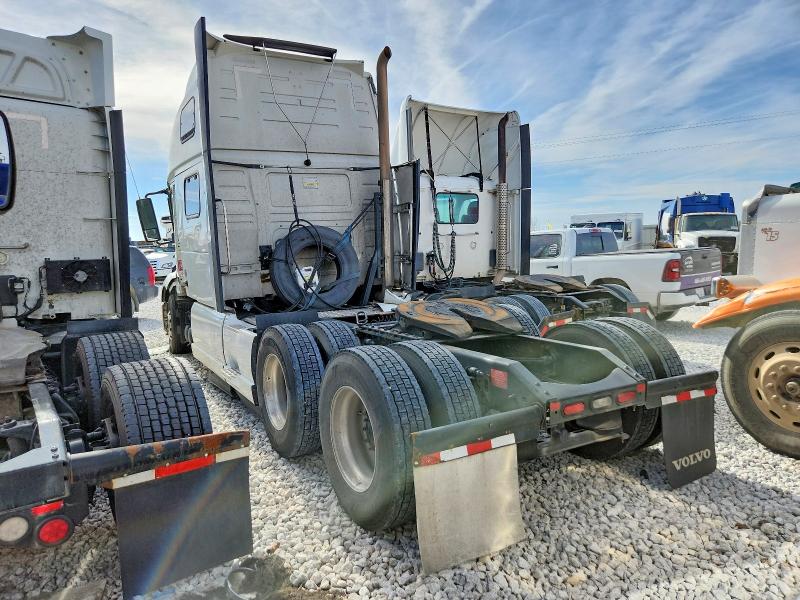 2023 Volvo Vnl VIN 4V4NC9EH4PN619153 COPART salvage auction — SIDE, FL - CERTIFICATE OF DESTRUCTION, sold $14,600 on 2026-09-03 (photo 3)