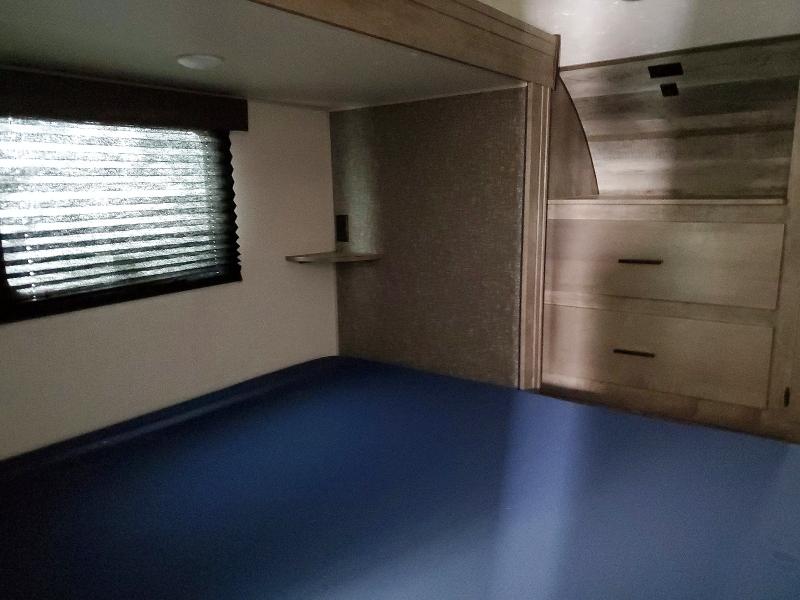 2020 Kz-rv Connect VIN 4EZTL3426L7100308 COPART salvage auction — REAR END, KY - CERT OF TITLE-SALVAGE, sold $4,850 on 2026-10-01 (photo 5)