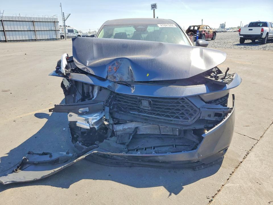 2025 Honda Accord VIN 1HGCY1F47SA052259 COPART salvage auction — FRONT END, Salvage Title, sold $5,800 on 2026-09-03 (photo 5)