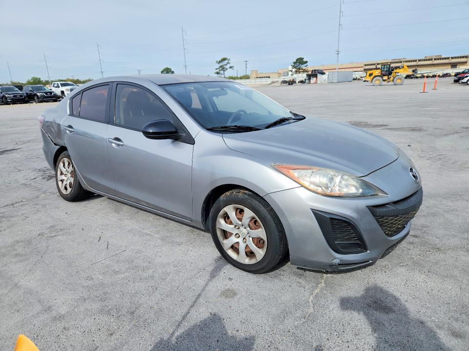 2011 Mazda 3 VIN JM1BL1UF7B1367284 COPART salvage auction — REAR END, LA - CERT OF TITLE-SALVAGE, sold $70 on 2026-07-29 (photo 4)