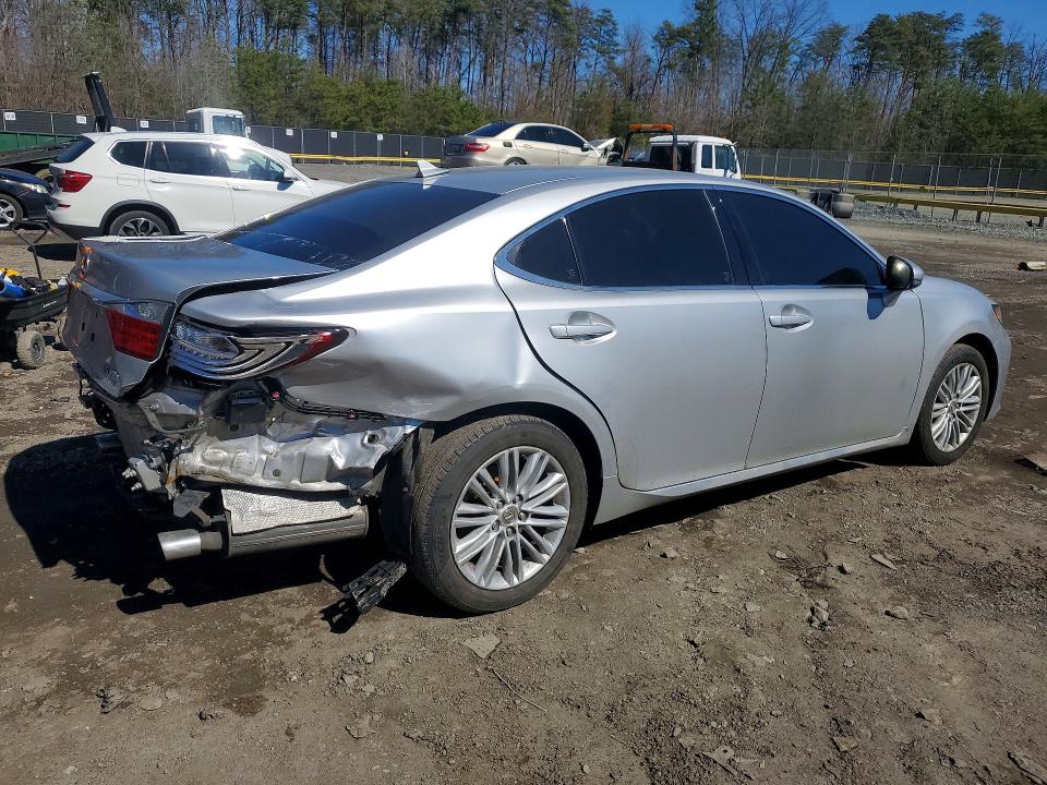 2014 Lexus ES VIN JTHBK1GG0E2097559 COPART salvage auction — REAR END, Dc - Certificate Of Title, sold $300 on 2026-07-28 (photo 3)