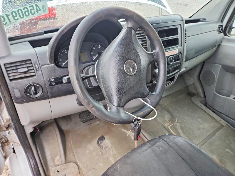 2014 Mercedes-benz Sprinter VIN WD3PE8DE2E5900729 COPART salvage auction — MINOR DENT/SCRATCHES, Mi - Dealer Only Clean Title (P), sold $2,500 on 2026-07-09 (photo 8)