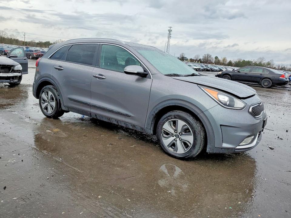 2018 Kia Niro VIN KNDCC3LC6J5110695 COPART salvage auction — MINOR DENT/SCRATCHES, Va - Certificate Of Title, sold $2,700 on 2026-07-29 (photo 4)