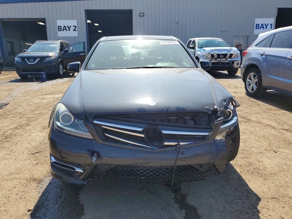 2014 Mercedes-benz C-klasse VIN WDDGF8AB4EA930907 COPART salvage auction — FRONT END, Il - Salvage Certificate, sold $3,350 on 2026-07-21 (photo 5)