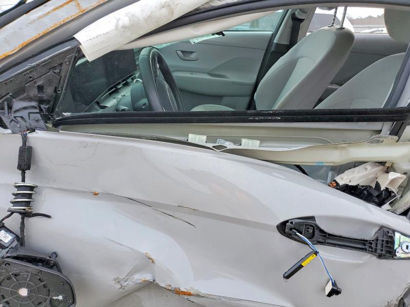2024 Hyundai Kona VIN KM8HB3AB6RU119543 COPART salvage auction — ROLLOVER, Fl - Certificate Of Destruction, sold $4,250 on 2026-07-29 (photo 7)