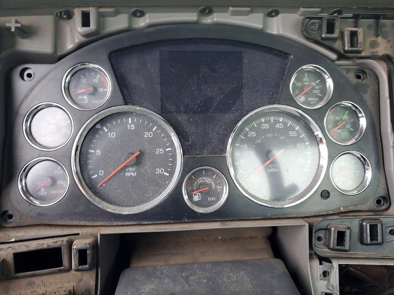 2014 Kenworth T680 VIN 1XKYA48X6EJ402524 COPART salvage auction — MECHANICAL, IN - CERTIFICATE OF TITLE, sold $5,000 on 2026-08-17 (photo 8)