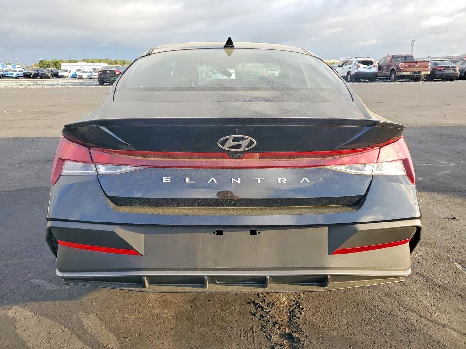 2025 Hyundai Elantra VIN KMHLM4DG4SU045742 COPART salvage auction — SIDE, FL, sold $3,650 on 2026-07-22 (photo 6)