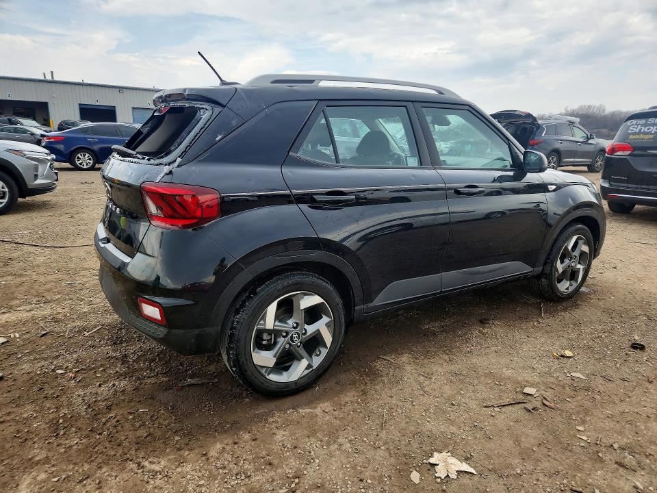 2024 Hyundai Venue VIN KMHRC8A3XRU330039 COPART salvage auction — HAIL, Il - Salvage Certificate, sold $6,000 on 2026-07-10 (photo 3)