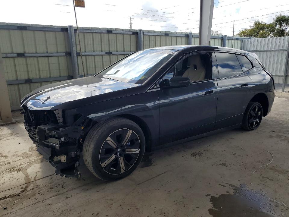 2024 BMW Ix VIN WB523CF03RCP19890 COPART salvage auction — FRONT END, Salvage Title, sold $16,400 on 2026-07-15 (photo 1)