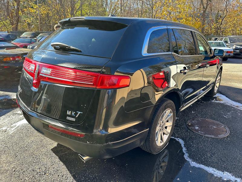 2018 Lincoln Mkt VIN 2LMHJ5NK6JBL02688 COPART salvage auction — NORMAL WEAR, Va - Certificate Of Title (P), sold $1,500 on 2026-07-29 (photo 4)