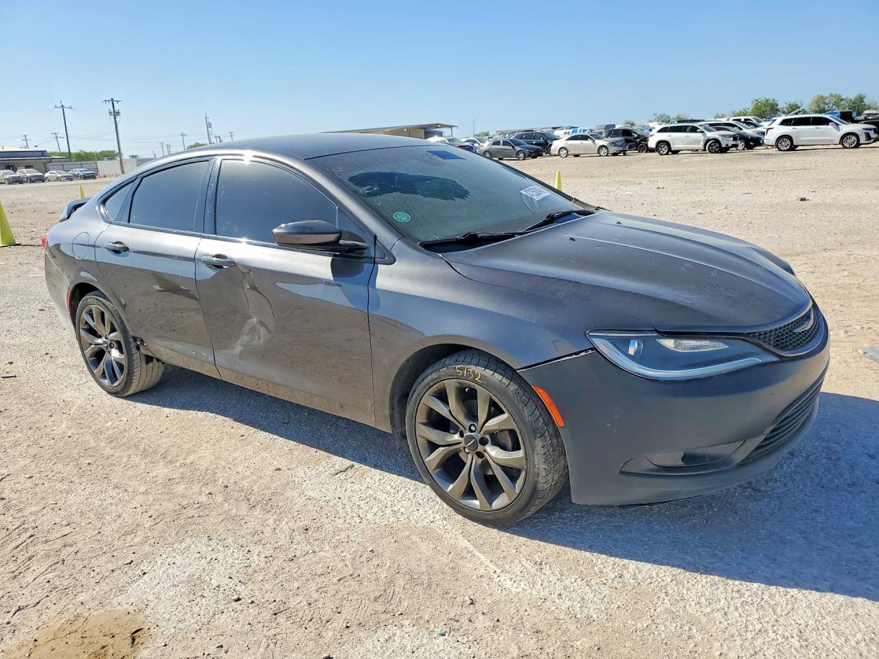 2016 Chrysler 200 VIN 1C3CCCBB4GN161375 COPART salvage auction — Side, TX - SALVAGE VEHICLE TITLE, sold $775 on 2026-07-02 (photo 4)
