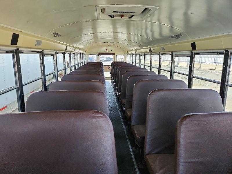 2010 Ic corporation Ce series school VIN 4DRBUAAP2AB229070 COPART salvage auction — NORMAL WEAR, Il - Certificate Of Title, sold $2,000 on 2026-07-08 (photo 6)