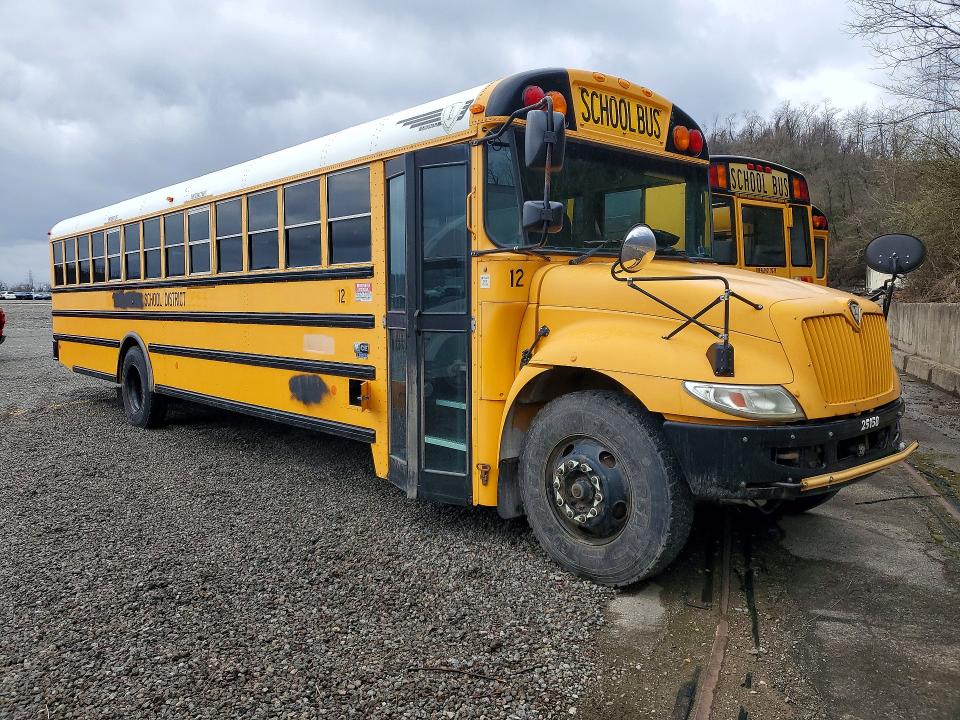 2014 Ic corporation Ce series school VIN 4DRBUAAN8EB778826 COPART salvage auction — NORMAL WEAR, Pa - Cert Of Title, sold $1,400 on 2026-07-08 (photo 4)