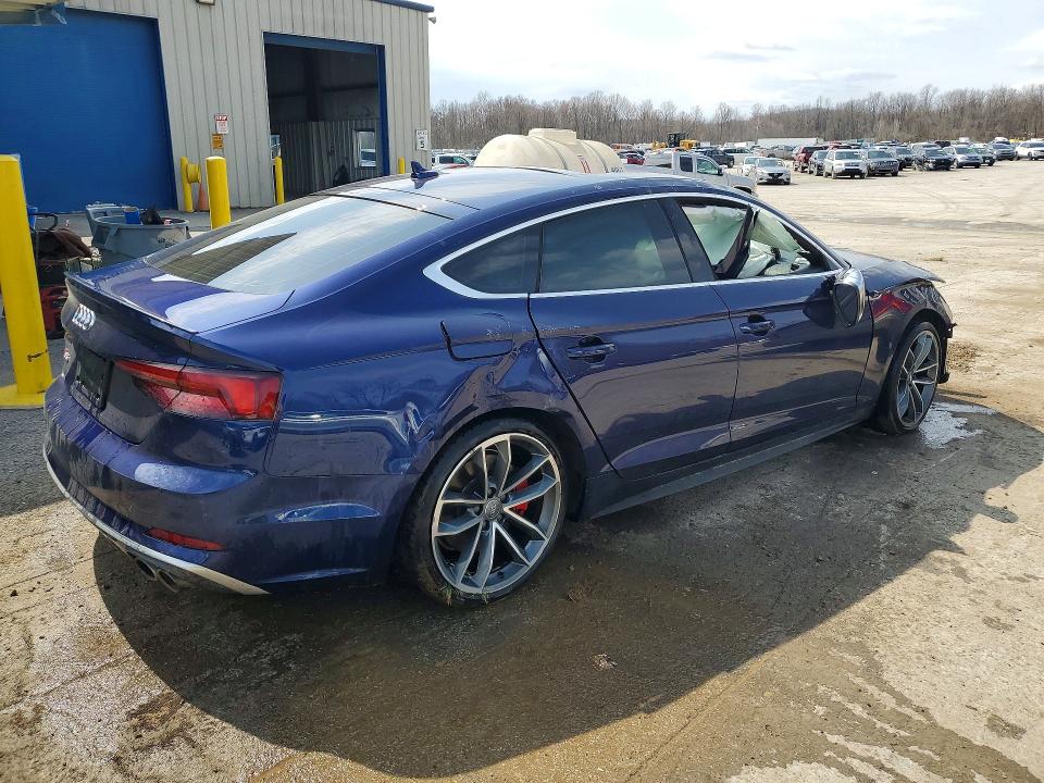 2018 Audi Rs5 VIN WAUB4CF54JA034470 COPART salvage auction — ROLLOVER, Pa - Certificate Of Salvage, sold $4,050 on 2026-07-02 (photo 3)