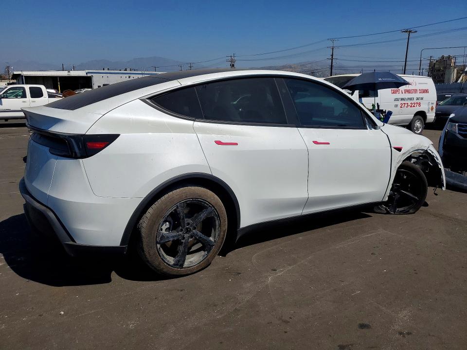 2026 Tesla Model y VIN 7SAYGDED5TF427829 COPART salvage auction — FRONT END, CA, sold $17,200 on 2026-07-20 (photo 3)