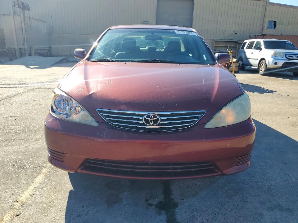 2005 Toyota Camry VIN 4T1BE32K65U023367 COPART salvage auction — FRONT END, Sc - Cert Of Title-Salvage, sold $575 on 2026-07-03 (photo 5)