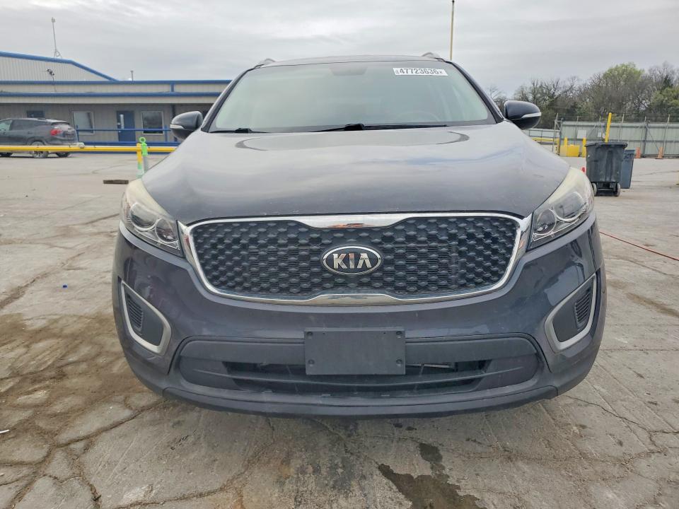 2017 Kia Sorento VIN 5XYPGDA5XHG302994 COPART salvage auction — MINOR DENT/SCRATCHES, Tn - Certificate Of Title, sold $1,850 on 2026-07-27 (photo 5)