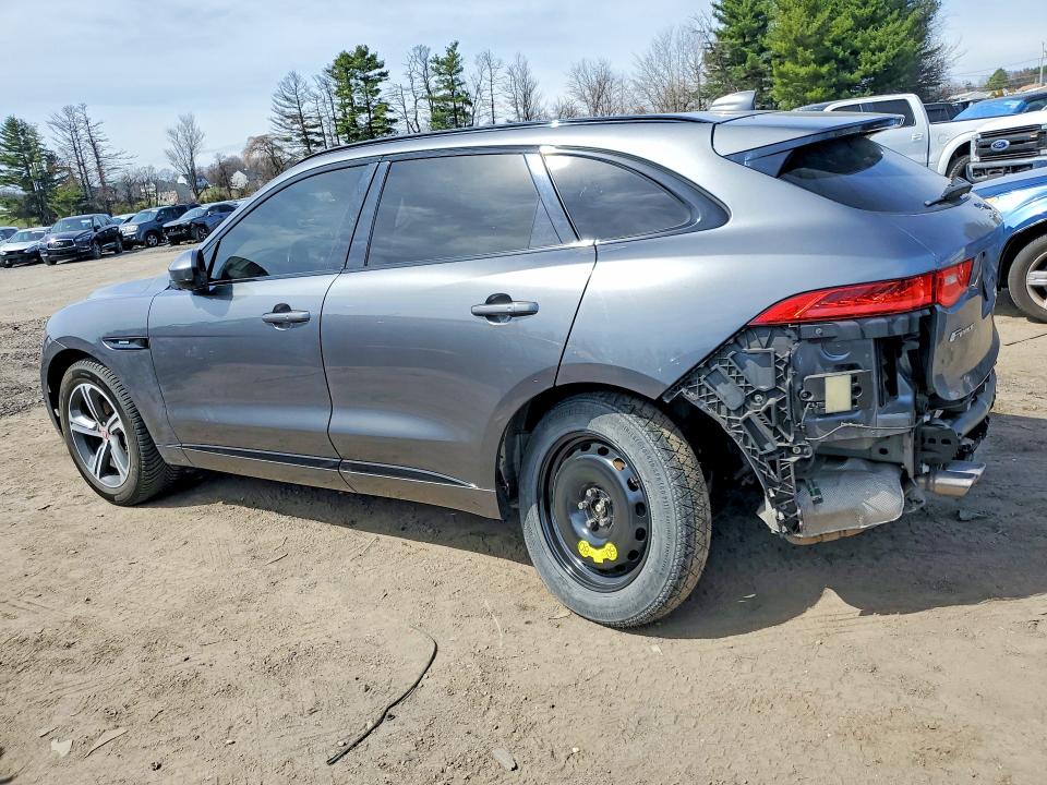2017 Jaguar F-pace VIN SADCL2BNXHA894303 COPART salvage auction — REAR END, Id - Salvage Certificate Of Title, sold $7,300 on 2026-07-20 (photo 2)