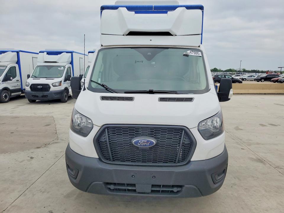 2022 Ford Transit VIN 1FDBW5Z85NKA39624 COPART salvage auction — NORMAL WEAR, TX - CERTIFICATE OF TITLE, sold $17,000 on 2026-07-30 (photo 5)