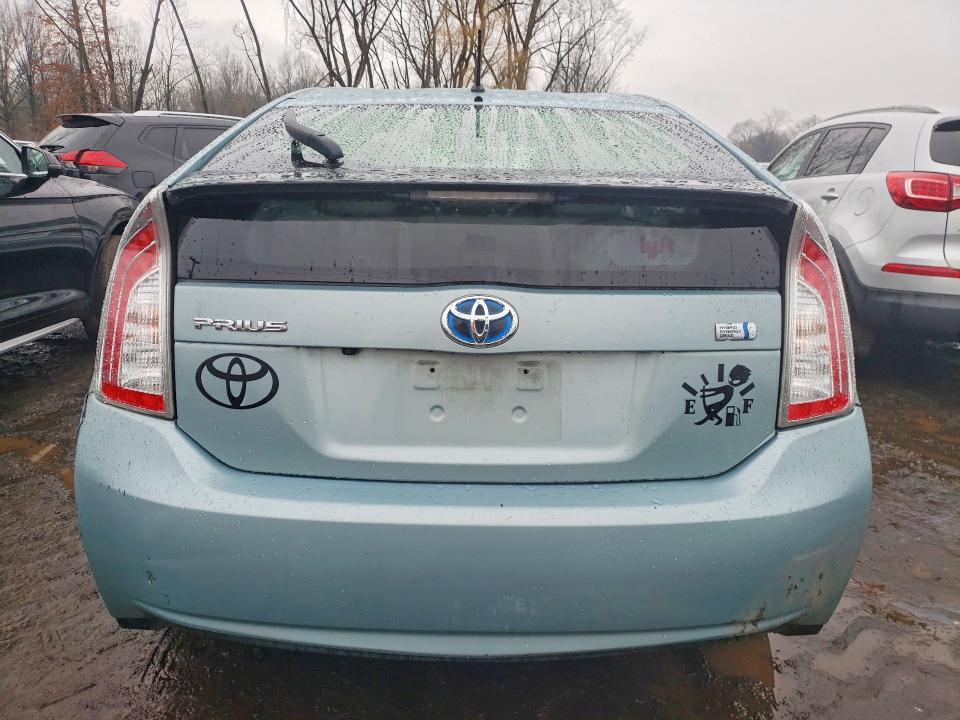 2015 Toyota Prius VIN JTDKN3DU5F1916300 COPART salvage auction — FRONT END, CT - CERT OF TITLE-SALVAGE, sold $1,150 on 2026-07-14 (photo 6)