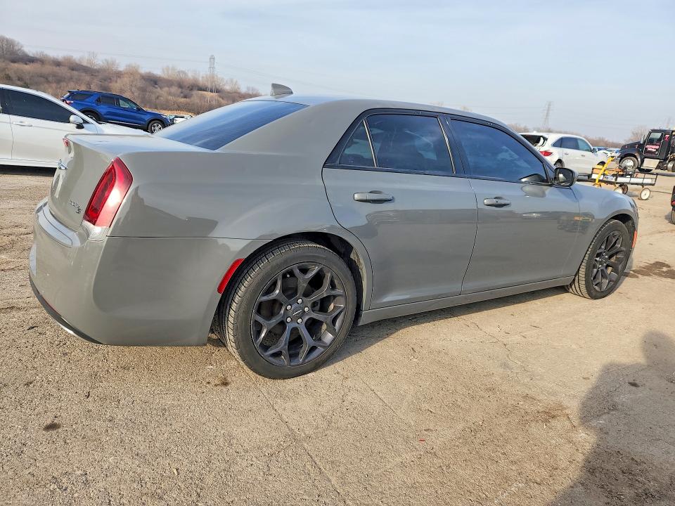 2019 Chrysler 300 VIN 2C3CCABG0KH516558 COPART salvage auction — HAIL, Il - Salvage Certificate, sold $2,450 on 2026-07-03 (photo 3)