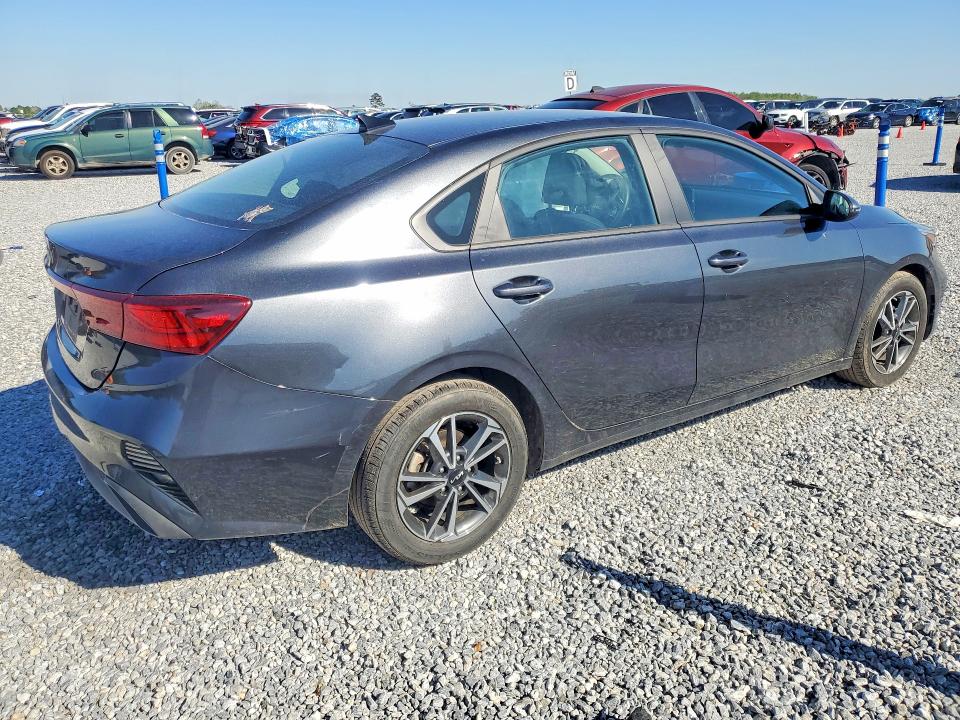 2024 Kia Forte VIN 3KPF24AD3RE802530 COPART salvage auction — SIDE, Id - Salvage Certificate Of Title, sold $3,850 on 2026-07-20 (photo 3)