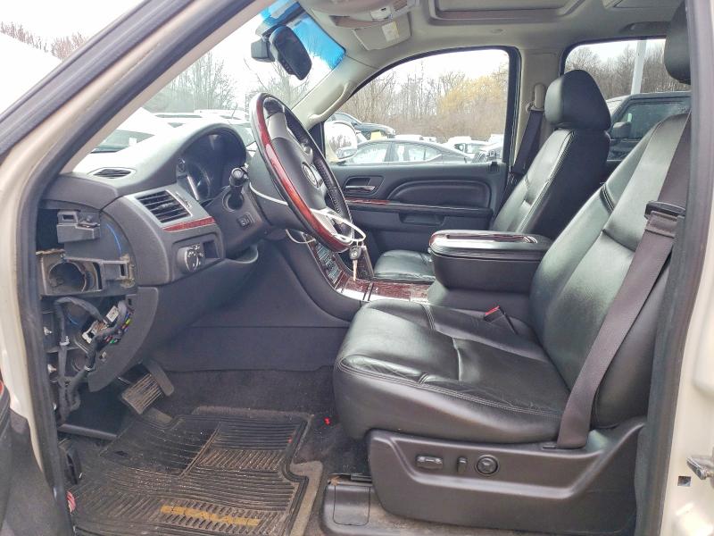 2013 Cadillac Escalade VIN 1GYS4JEF7DR166589 COPART salvage auction — MINOR DENT/SCRATCHES, Ct - Certificate Of Title, sold $3,500 on 2026-07-09 (photo 7)
