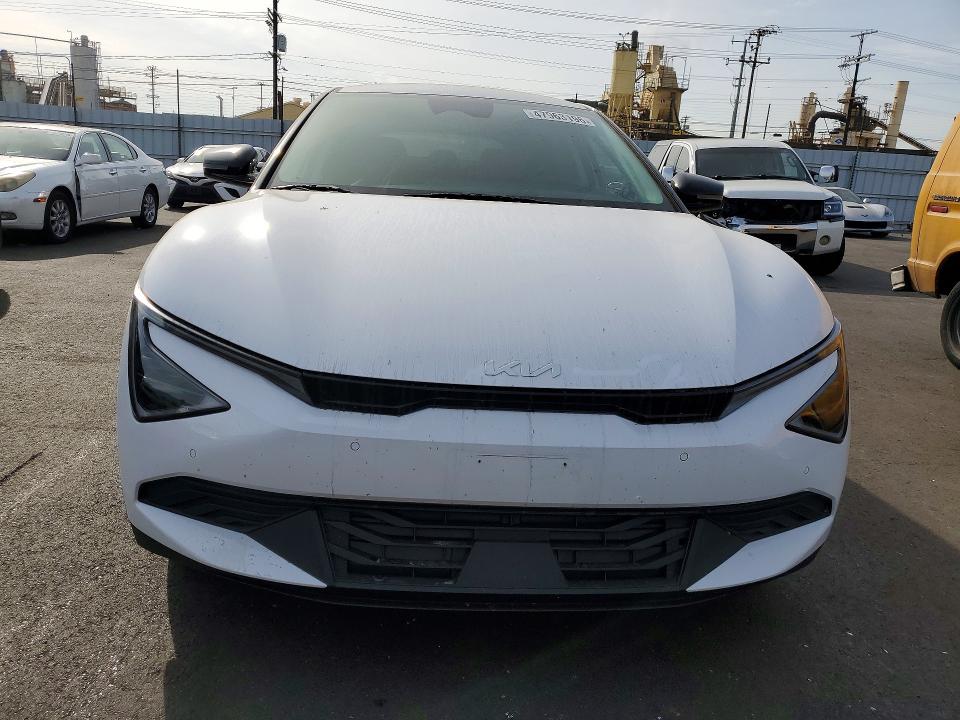 2025 Kia Ev6 VIN 5XYC34JB9SG013743 COPART salvage auction — REAR END, Id - Salvage Certificate Of Title, sold $12,700 on 2026-07-08 (photo 5)