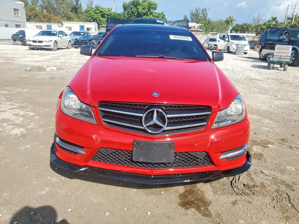 2014 Mercedes-benz VIN WDDGJ4HB9EG265805 COPART salvage auction — UNDERCARRIAGE, Salvage Title, sold $3,550 on 2026-08-11 (photo 5)