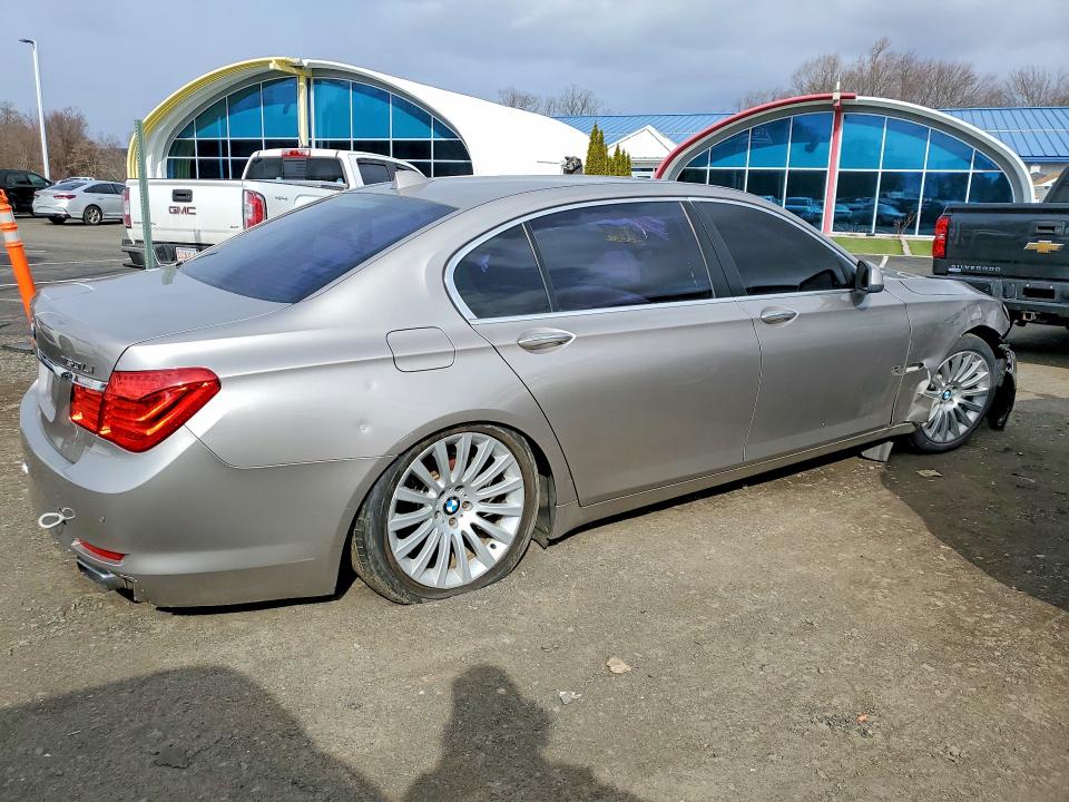 2010 BMW 7 series VIN WBAKC8C5XAC430220 COPART salvage auction — FRONT END, WV - CERTIFICATE OF TITLE, sold $2,900 on 2026-07-31 (photo 3)